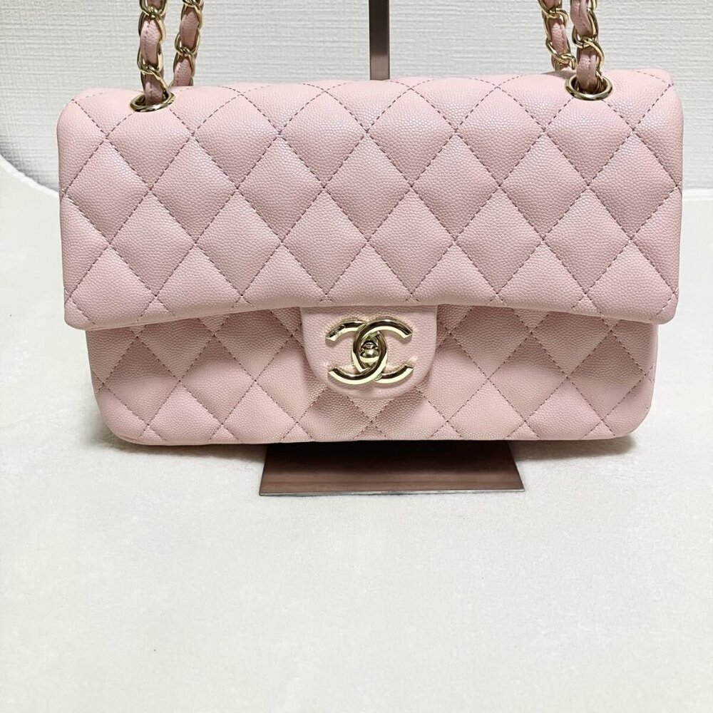 CHANEL Collectible  Iridescent Pink Quilted Caviar Classic Double Flap